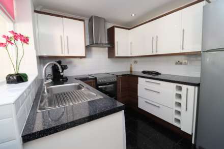 Acre Lane, Bromborough, Image 15