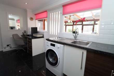 Acre Lane, Bromborough, Image 17