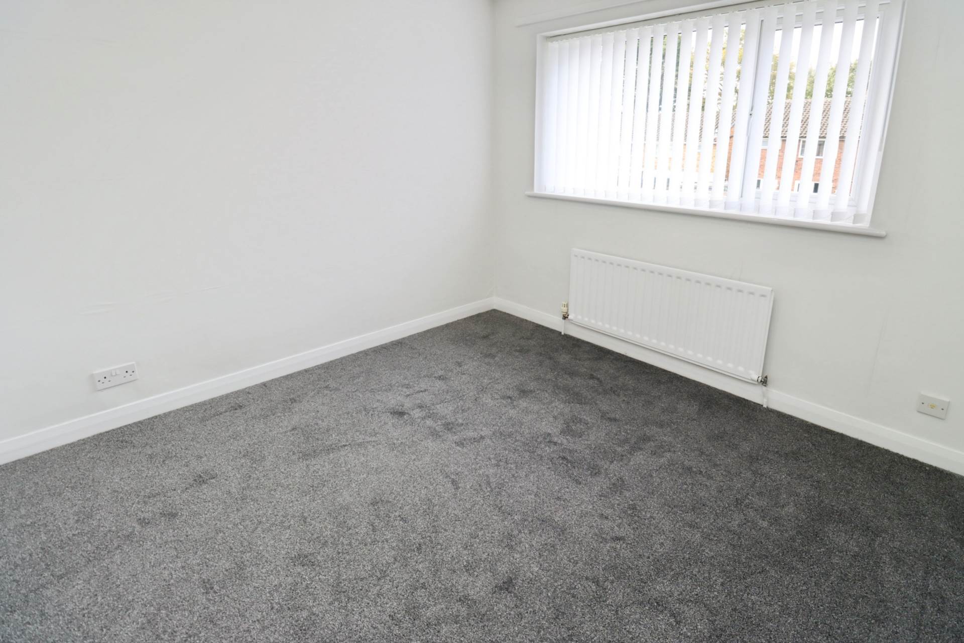 Baildon Green, Little Sutton, Image 14