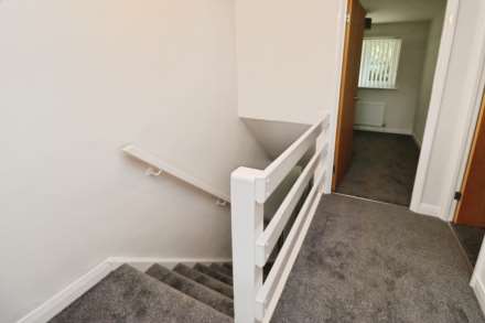 Baildon Green, Little Sutton, Image 11