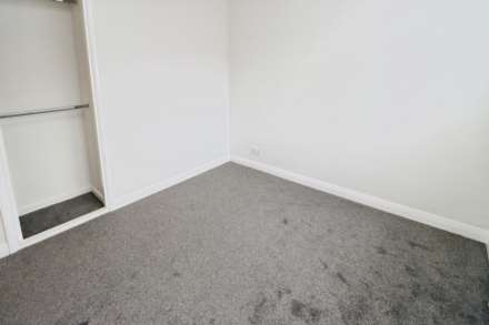 Baildon Green, Little Sutton, Image 15