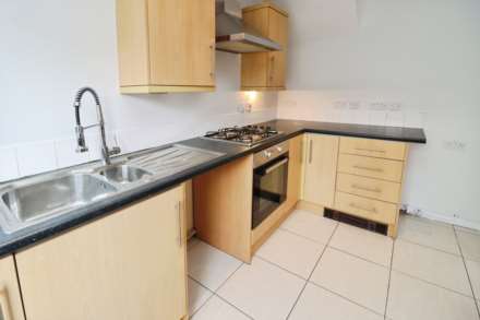Baildon Green, Little Sutton, Image 8