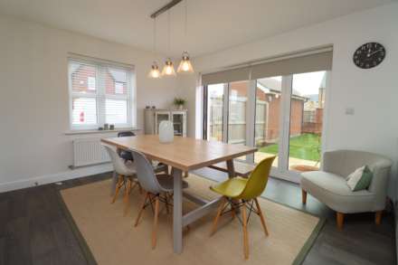 Freestone Drive, Bromborough, Image 4