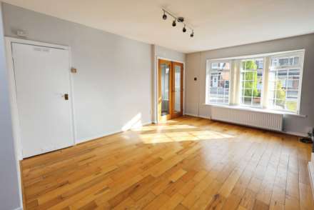 Hillwood Close, Spital, Image 8