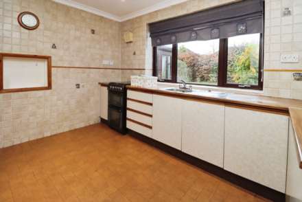 Hillcrest Road, Little Sutton, Image 6