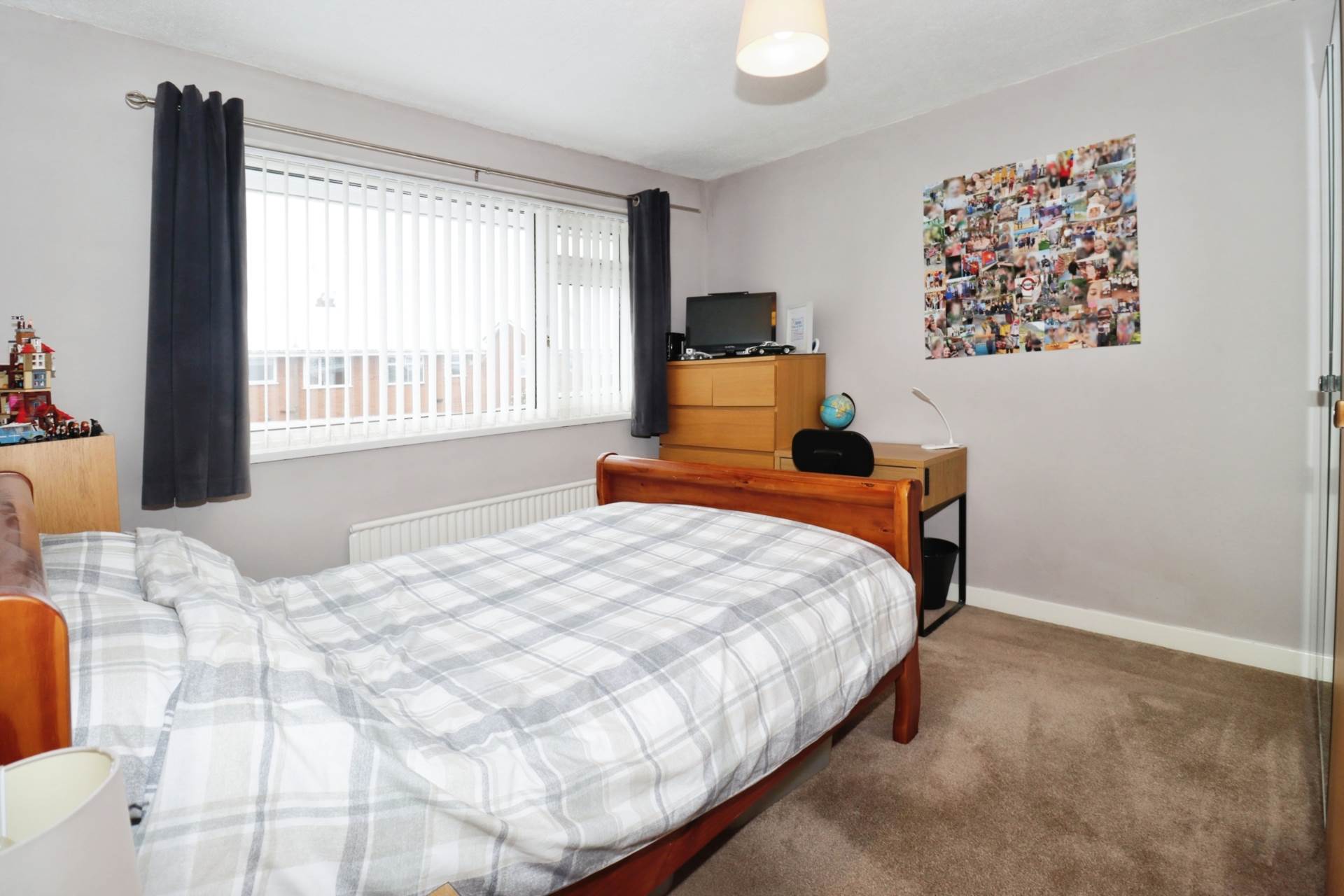 Burdett Avenue, Spital, Image 17