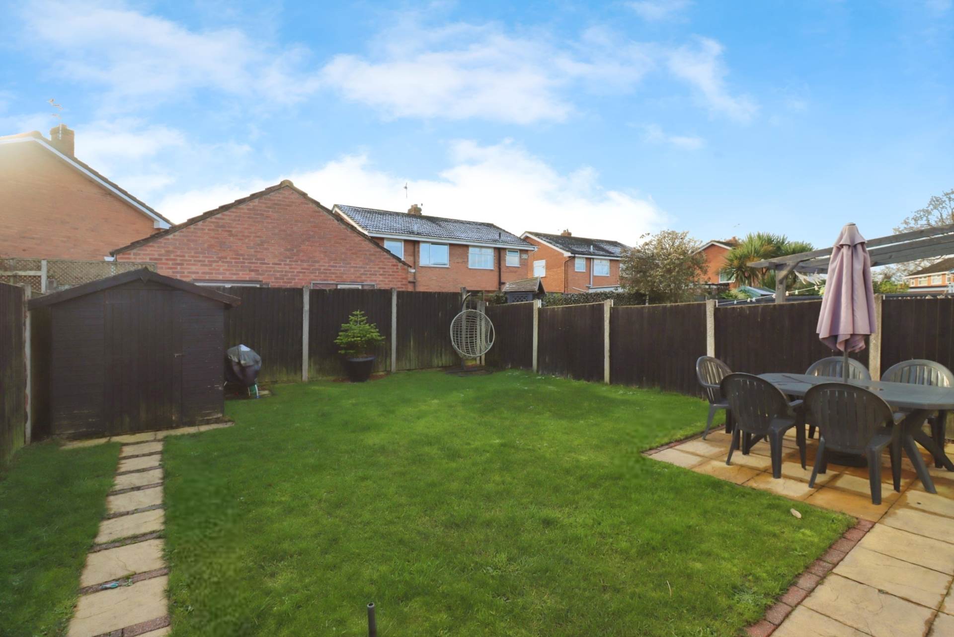 Burdett Avenue, Spital, Image 22