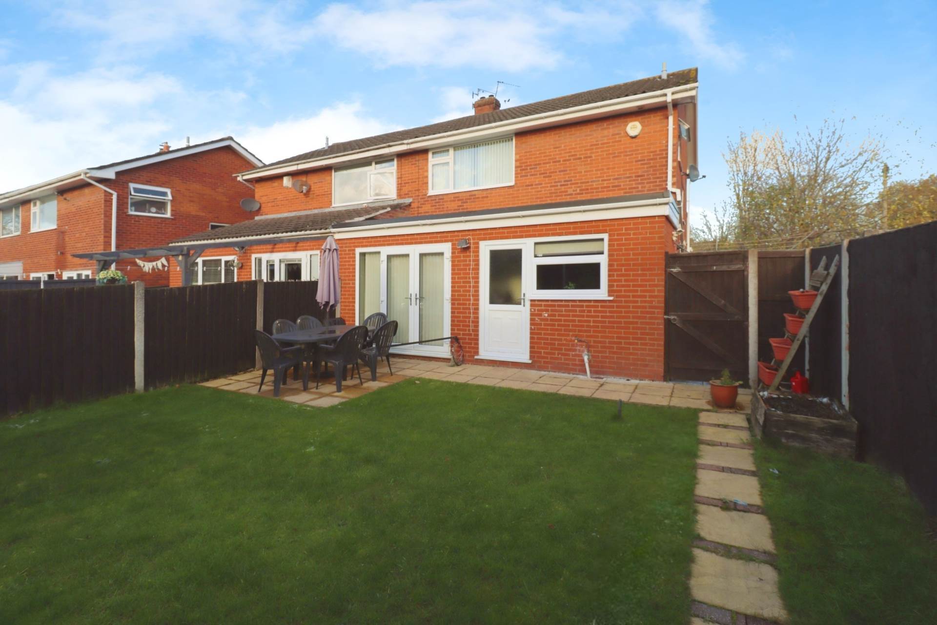 Burdett Avenue, Spital, Image 23