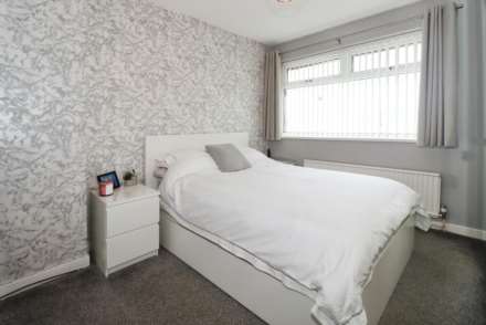 Burdett Avenue, Spital, Image 16