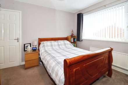 Burdett Avenue, Spital, Image 18