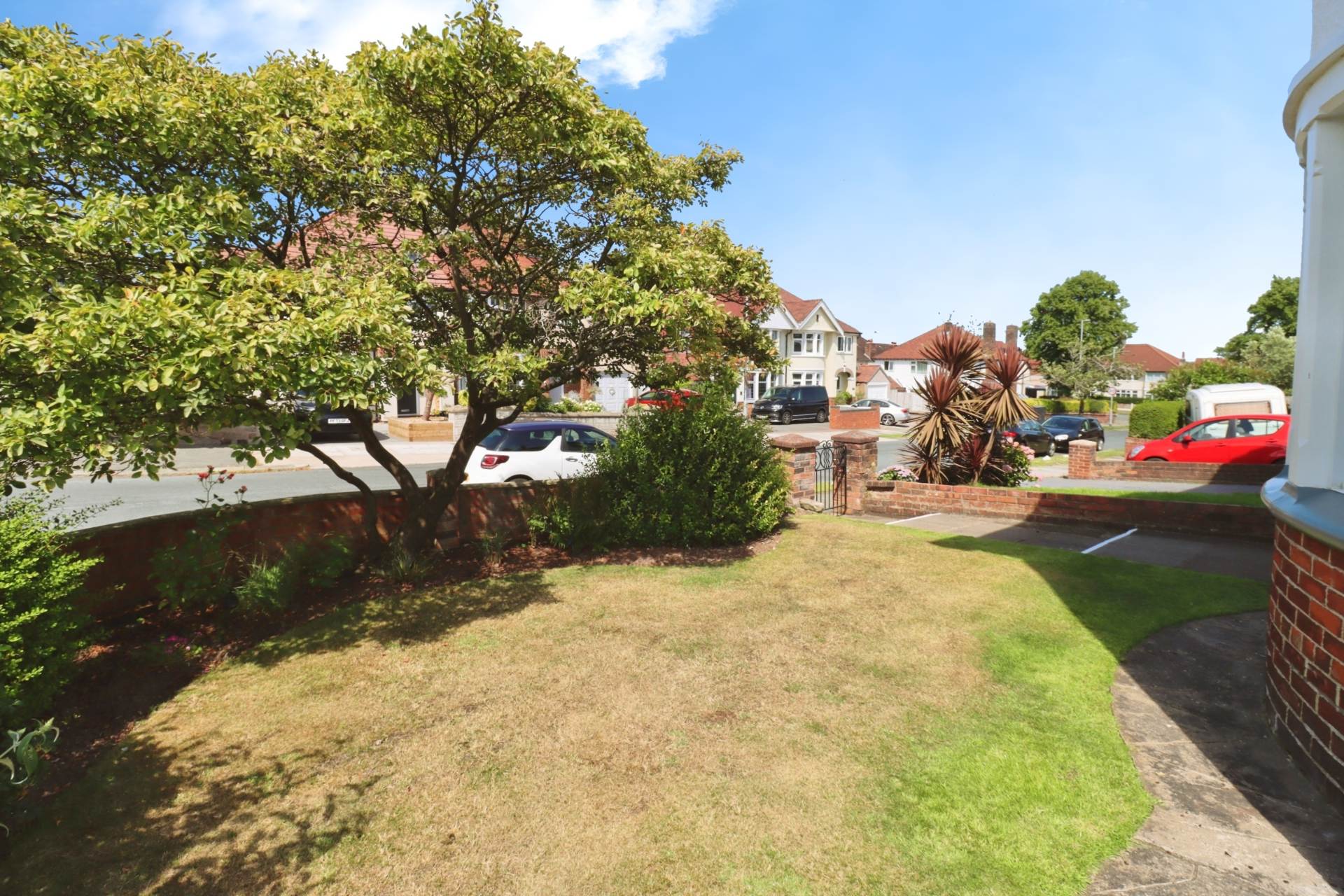 Regents Way, Higher Bebington, Image 25