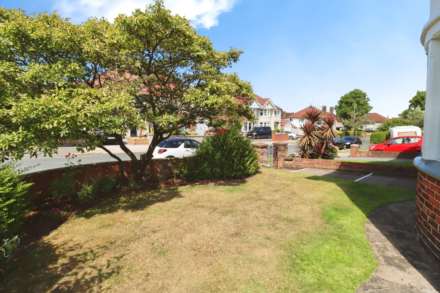 Regents Way, Higher Bebington, Image 25
