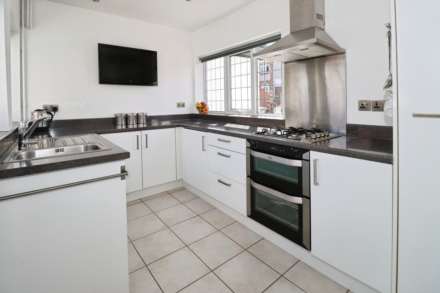 Regents Way, Higher Bebington, Image 3