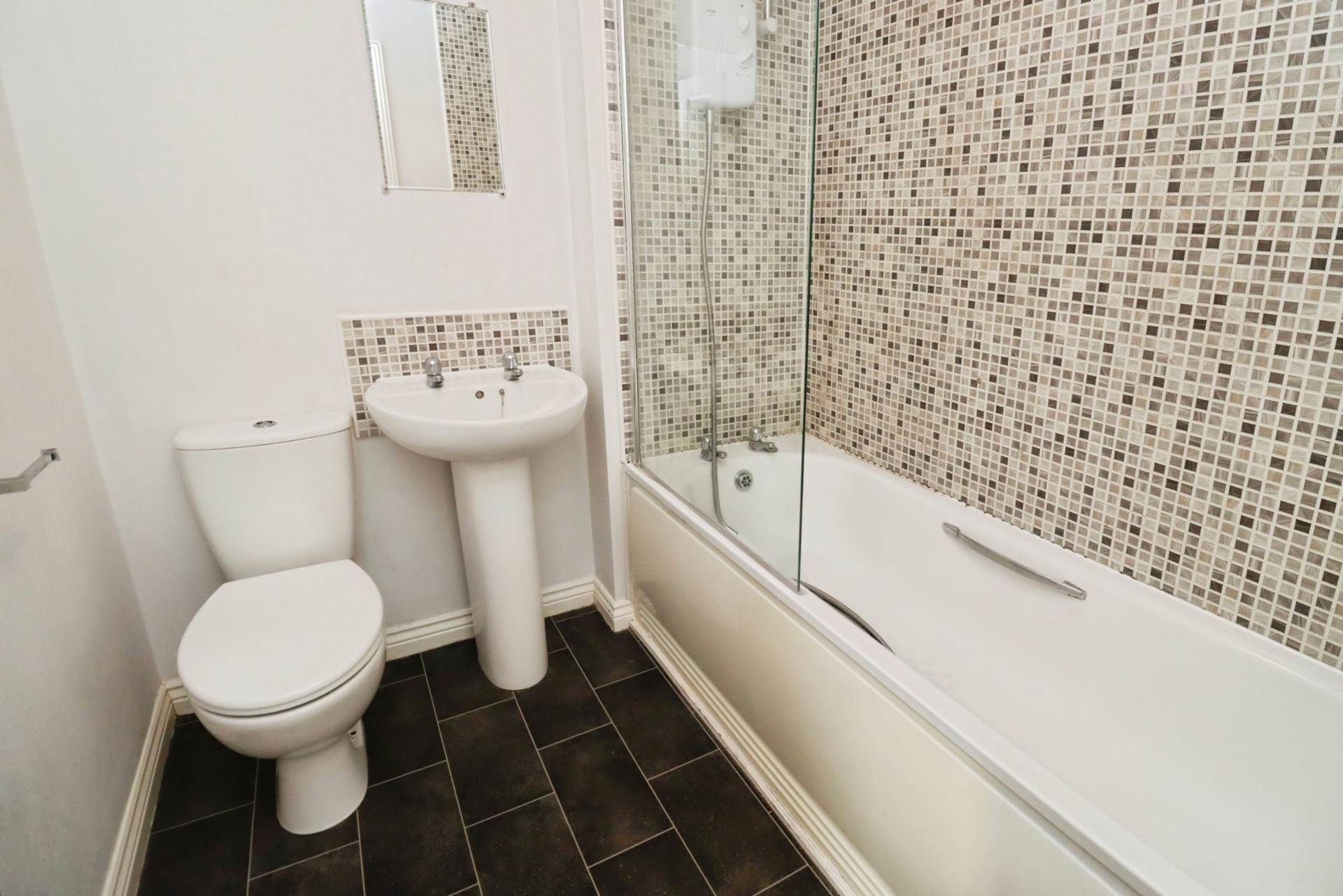 Magazine Road, Bromborough, Image 15