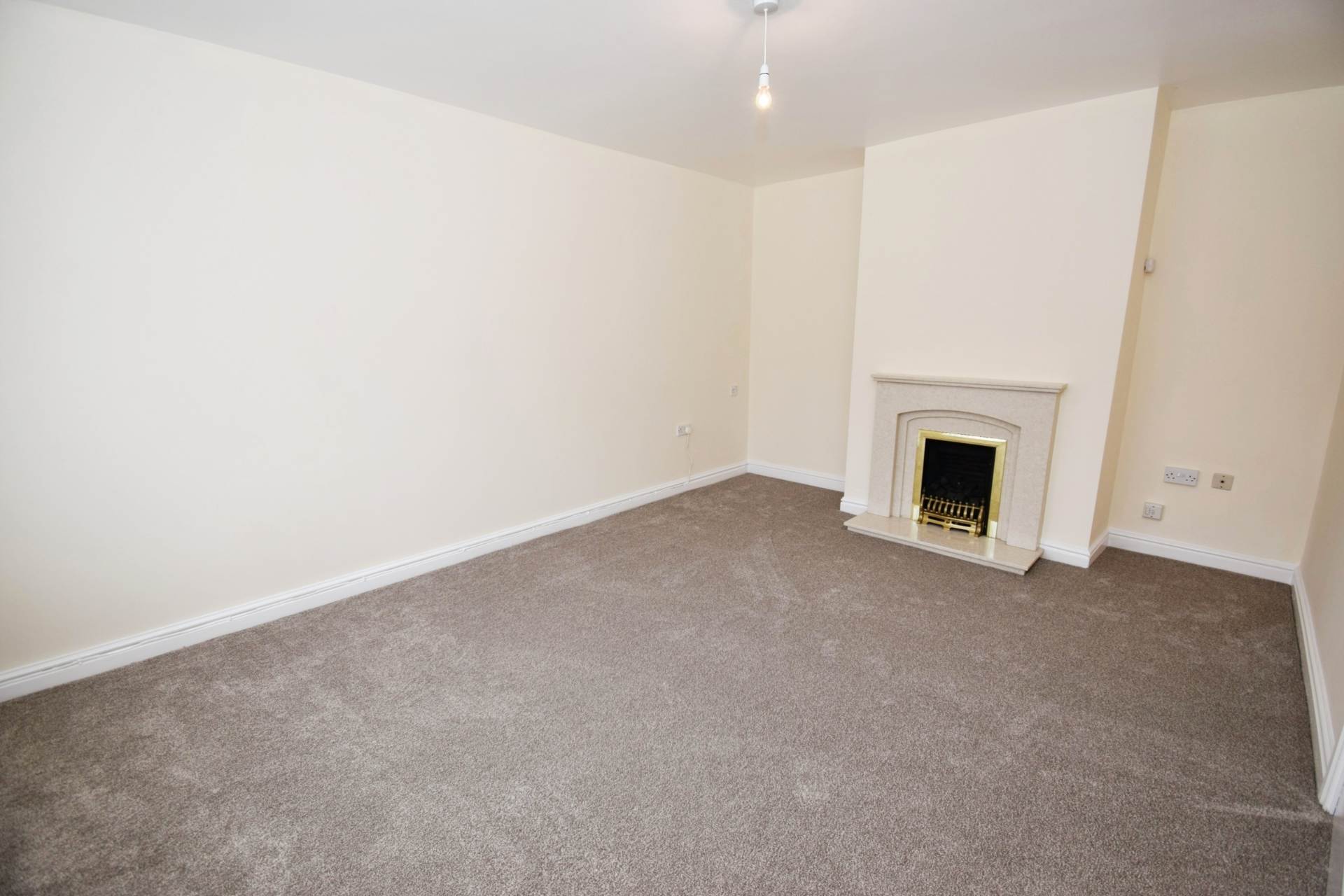 Gwendoline Close, Thingwall, Image 3