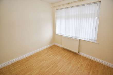 Gwendoline Close, Thingwall, Image 12