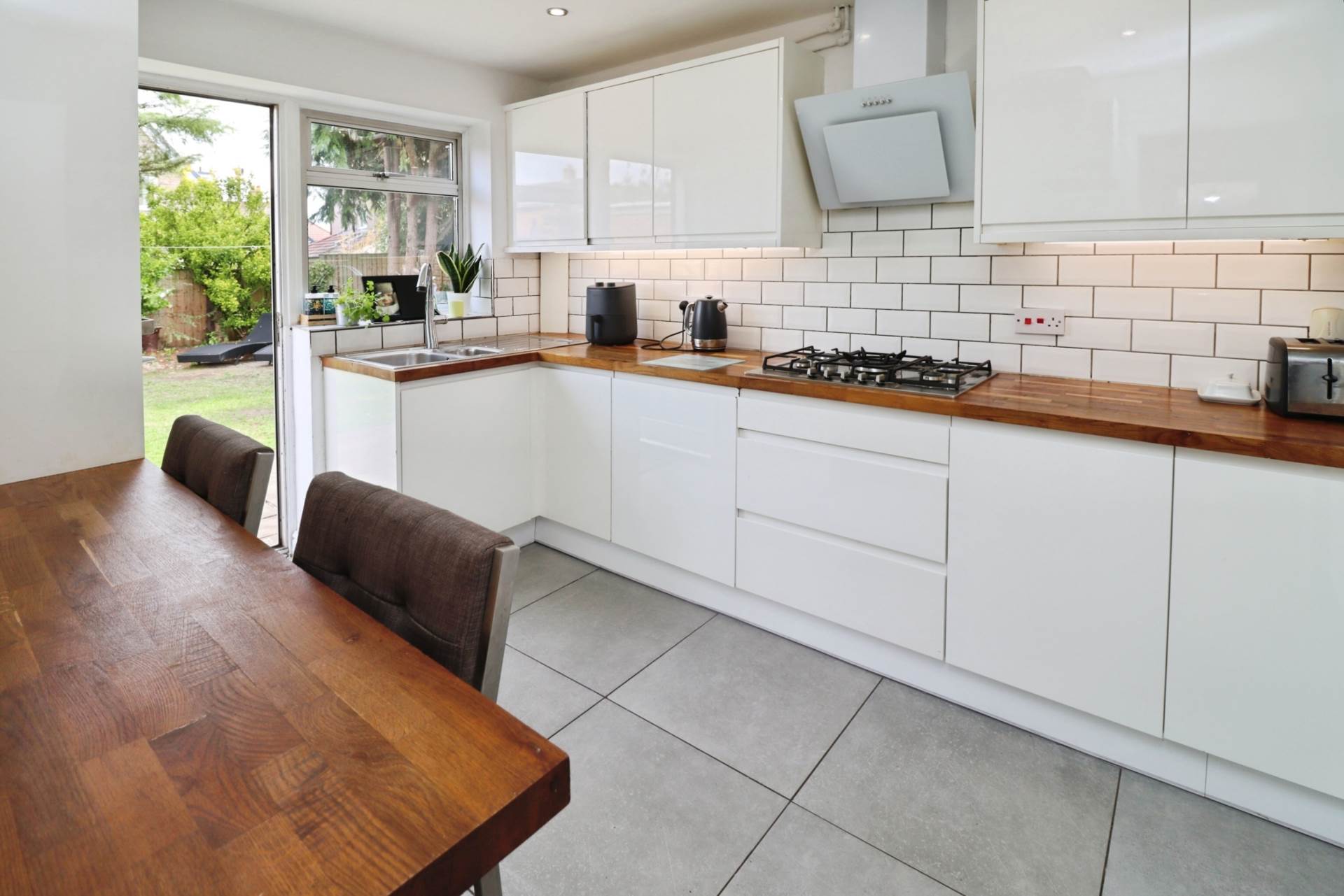 Ascot Drive, Bebington, Image 4