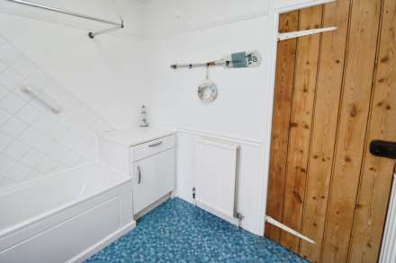 New Chester Road, Bromborough, Image 19