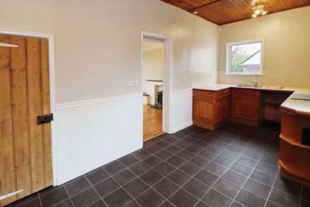 New Chester Road, Bromborough, Image 8