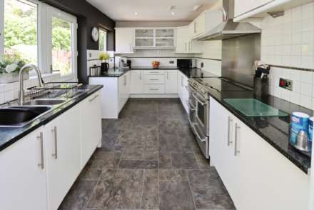 Elton Drive, Spital, Image 15
