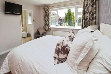 Elton Drive, Spital, Image 16