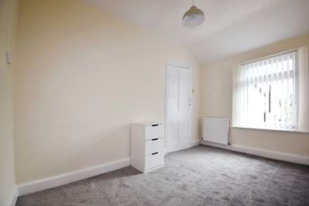 Oakleigh Grove, Wirral, Image 13