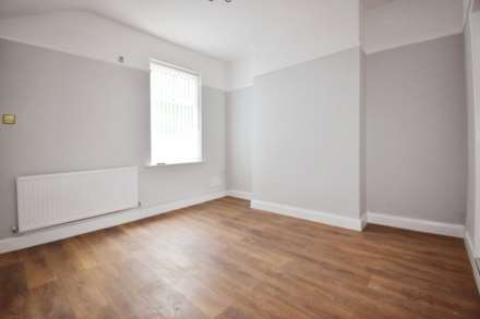 Oakleigh Grove, Wirral, Image 7