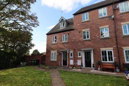 4 Bedroom Town House, Chapel View, Eastham