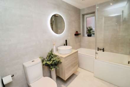Pool Lane, Bromborough, Image 14