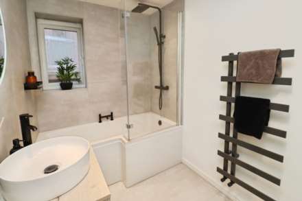 Pool Lane, Bromborough, Image 29