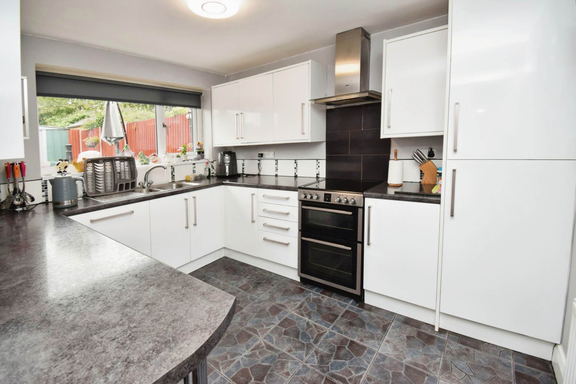 Queenswood Avenue, Bebington, Image 4