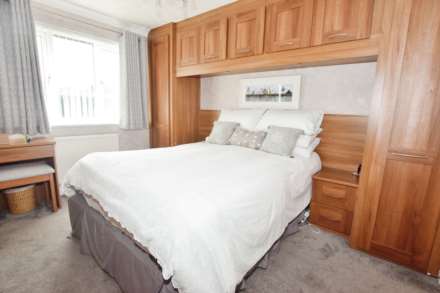Dibbinview Grove, Spital, Image 20
