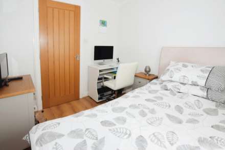 Dibbinview Grove, Spital, Image 26