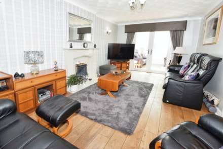 Dibbinview Grove, Spital, Image 3