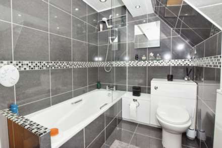 Dibbinview Grove, Spital, Image 30