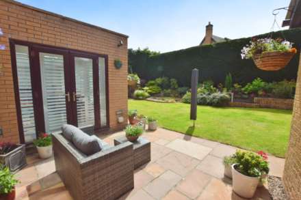 Dibbinview Grove, Spital, Image 37