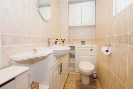 Dibbinview Grove, Spital, Image 7