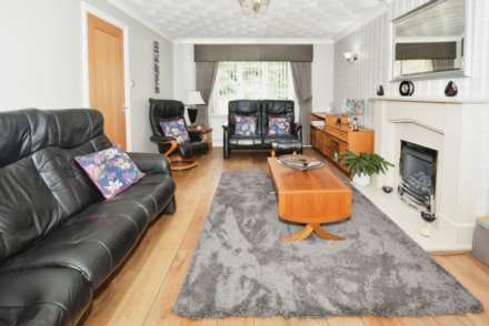 Dibbinview Grove, Spital, Image 8