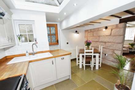 Village Road, Higher Bebington, Image 11