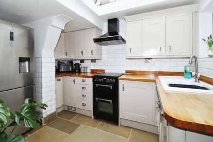 Village Road, Higher Bebington, Image 2