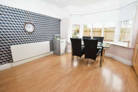 Woodburn Boulevard, Bebington, Image 3