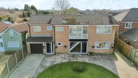 4 Bedroom Detached, Brookhurst Close, Bromborough