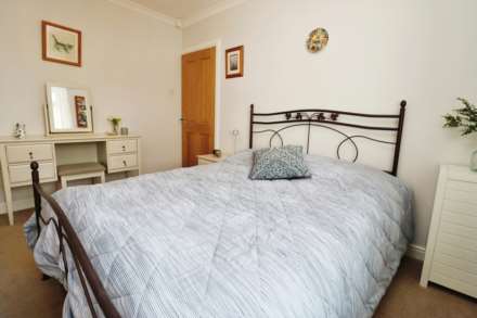 Ascot Grove, Bebington, Image 24