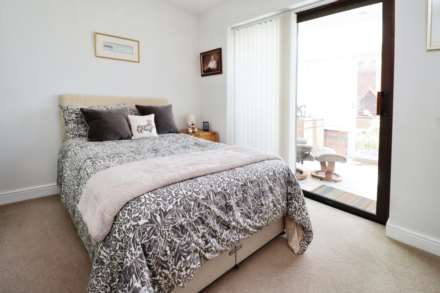 Ascot Grove, Bebington, Image 26