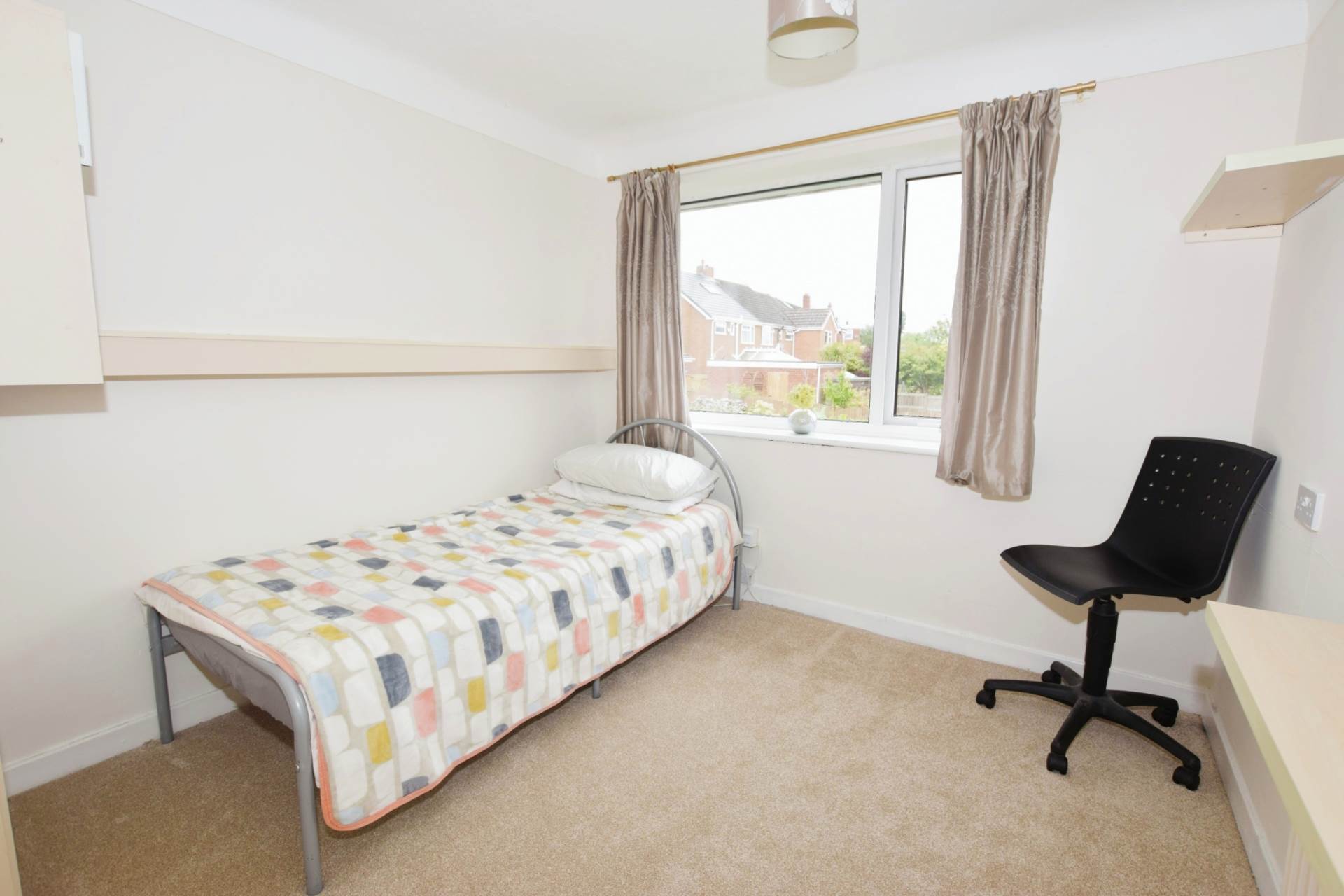 Derwent Road, Bebington, Image 11