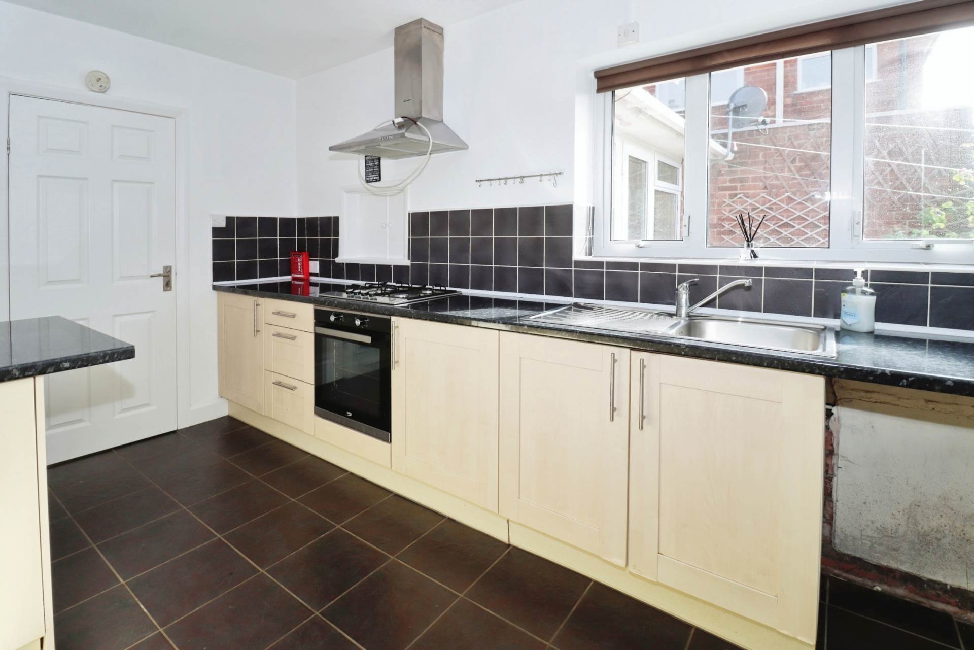 Wirral Gardens, Bebington, Image 10