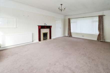Wirral Gardens, Bebington, Image 3