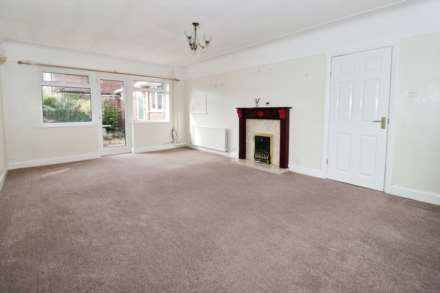 Wirral Gardens, Bebington, Image 6