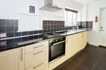 Wirral Gardens, Bebington, Image 9