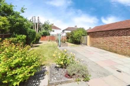 Tudor Avenue, Bebington, Image 17